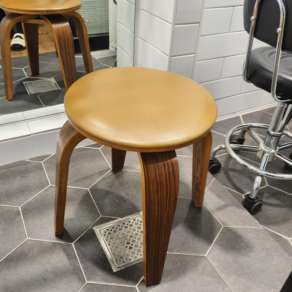 의자 2개 판매합니닷 !!ㅎㅎ