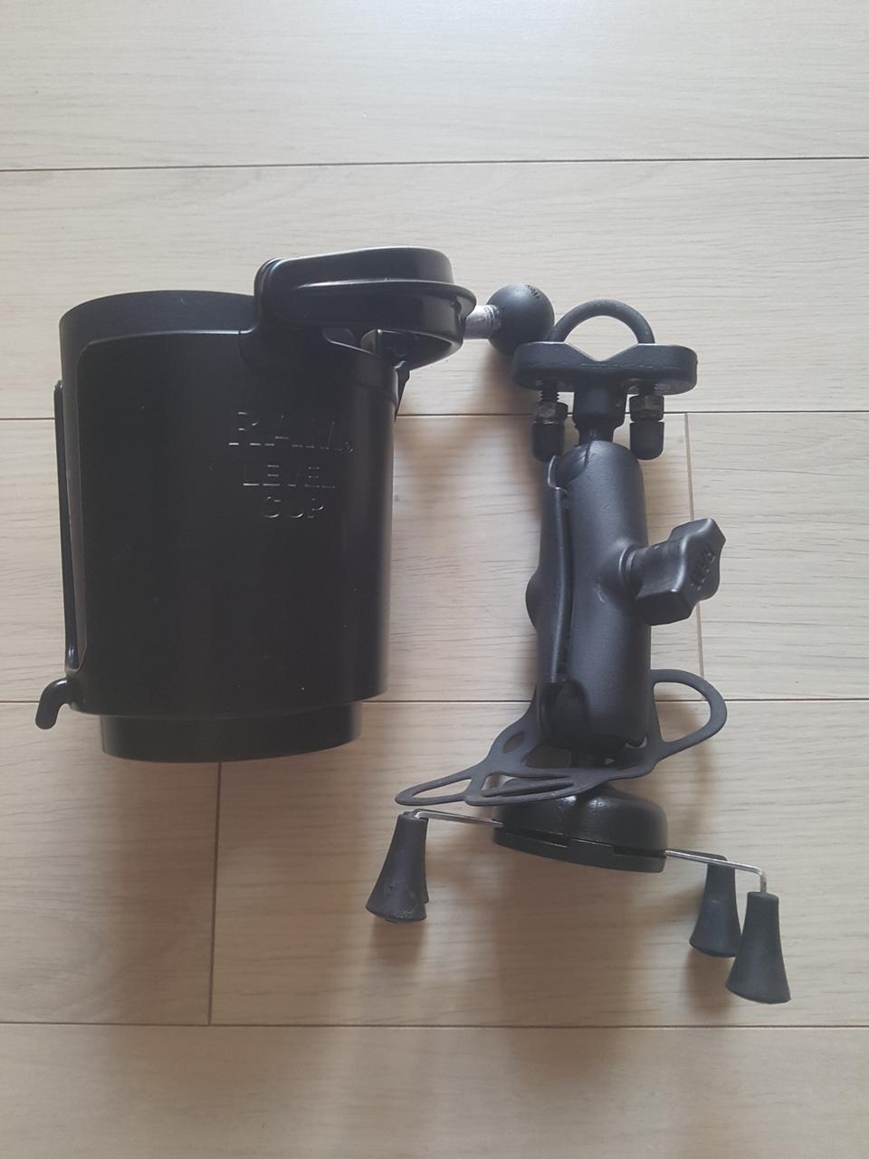 램마운트 컵홀더/ X-그립 판매합니다