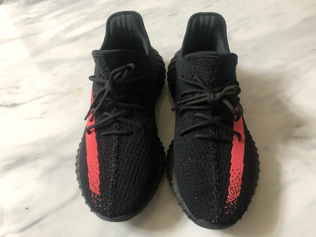 이디다스 이지부스트 350 V2 블랙레드