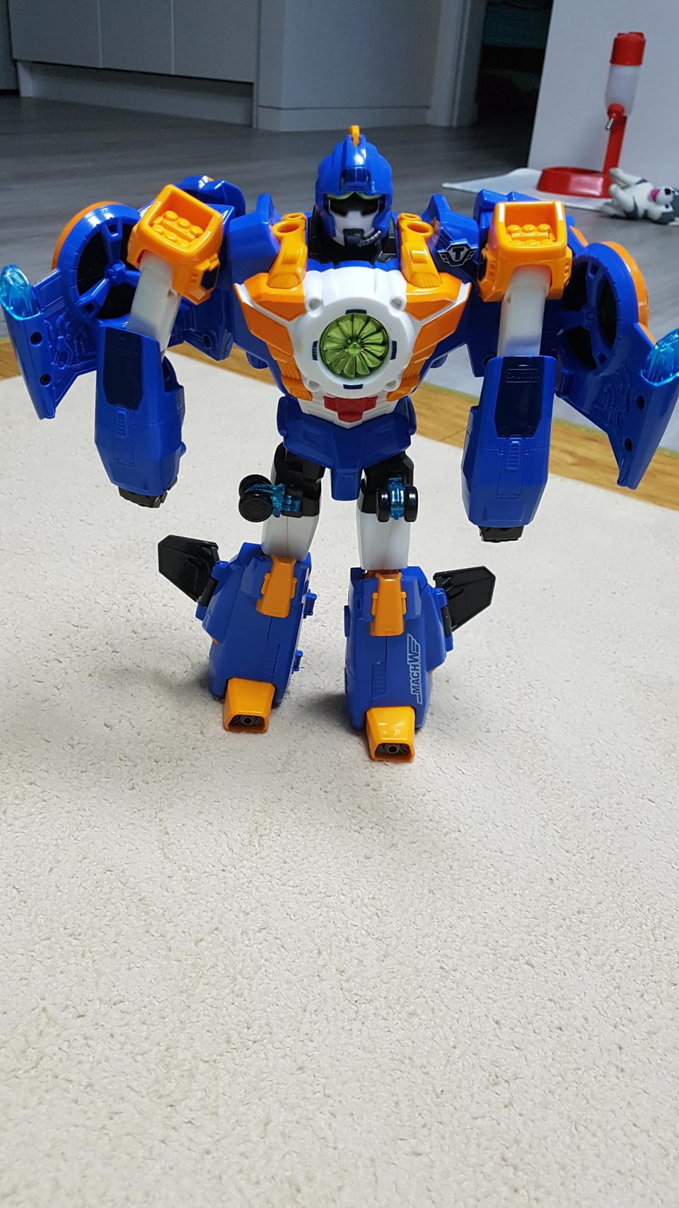 변신로봇 판매해요