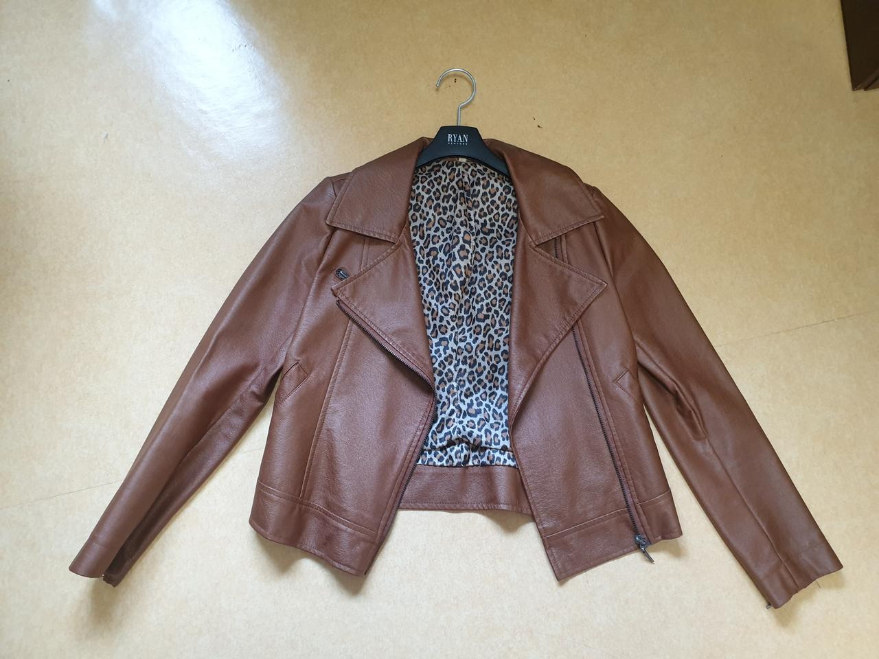 가죽자켓 호피