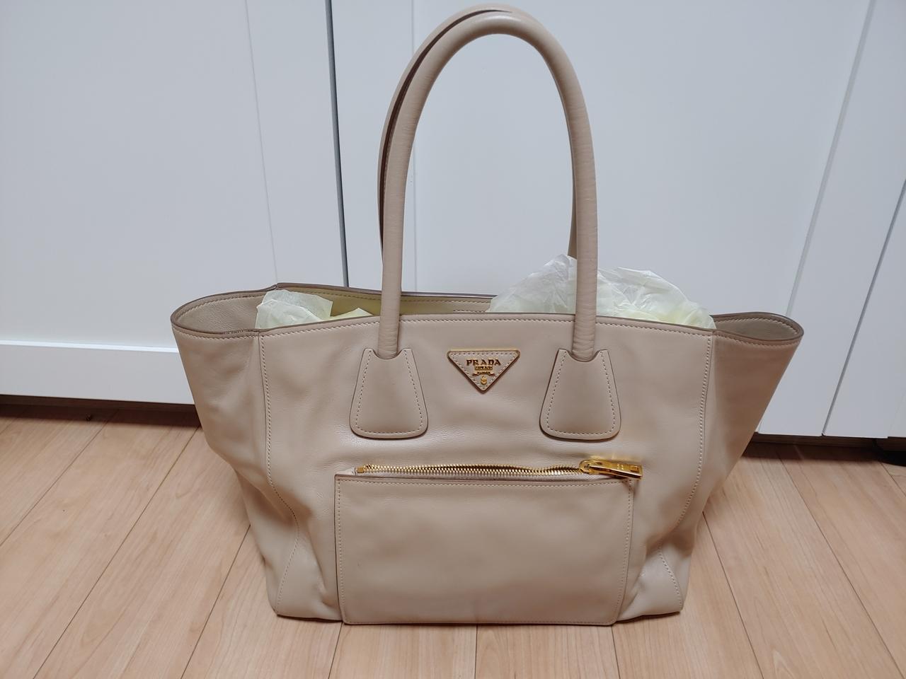 프라다 BN2795 Soft calf 정품-금주까지 가격인하