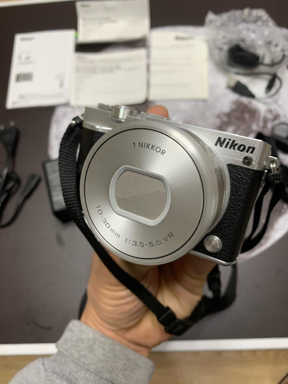 니콘j5 미러리스