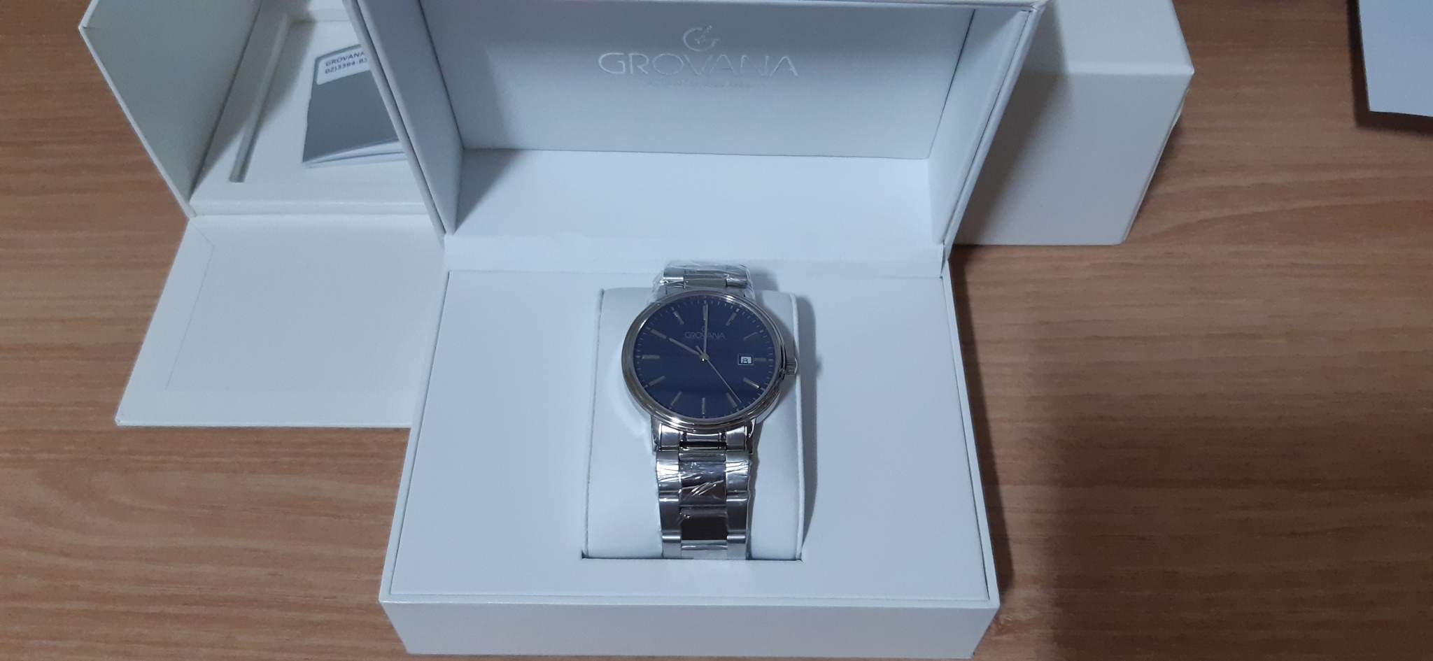 스위스 메이드 그로바나 새제품 판매합니다