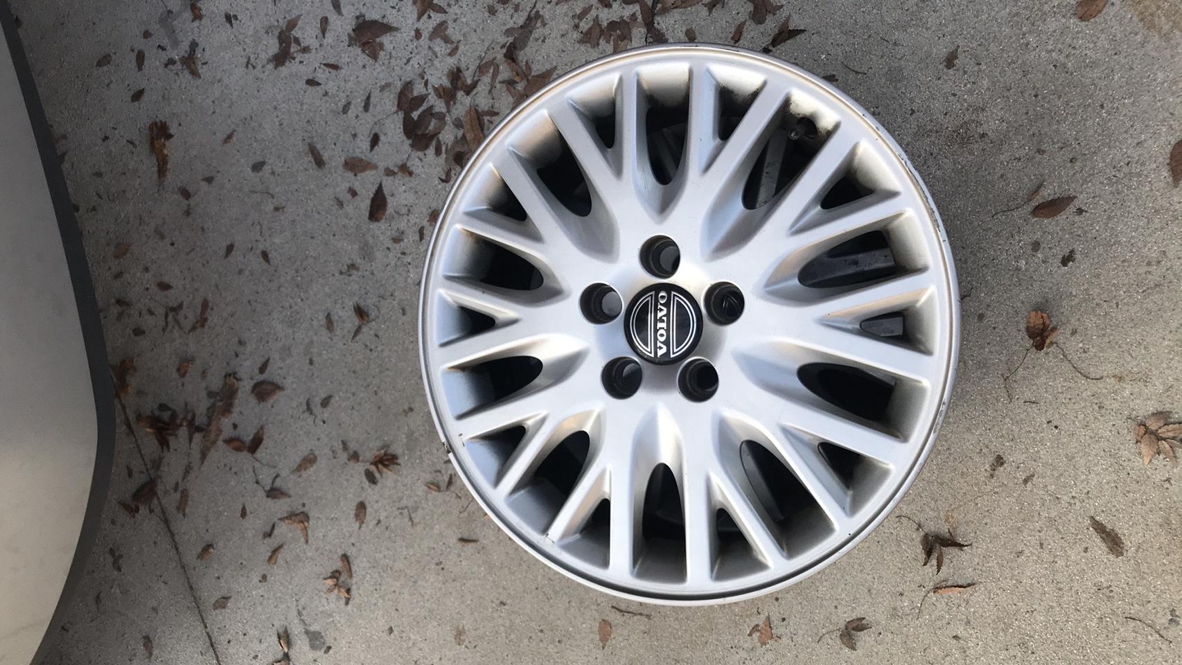 볼보16인치 순정휠