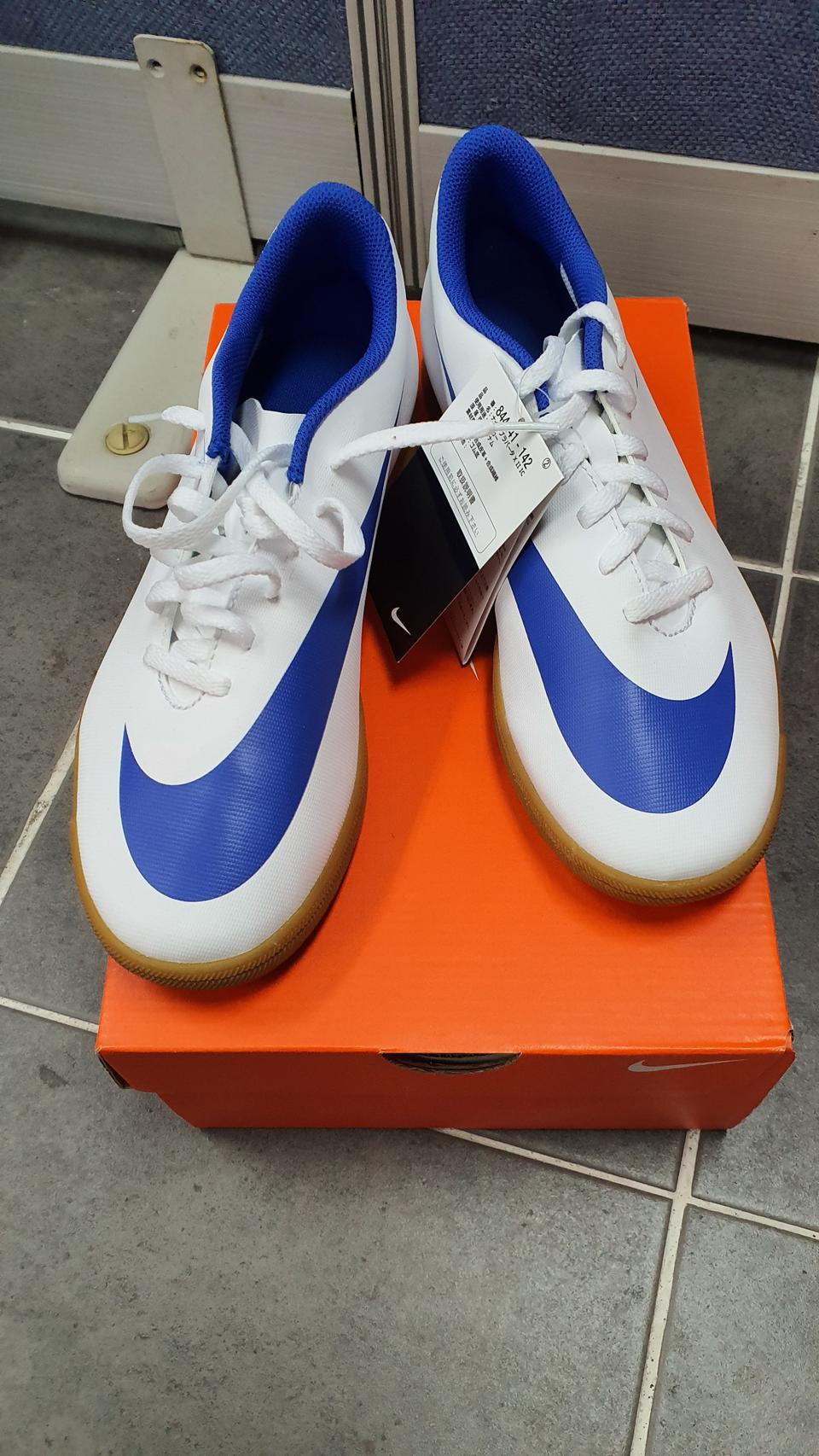 나이키 브라 barter X2 IC 축구화 트레이닝 844441-142