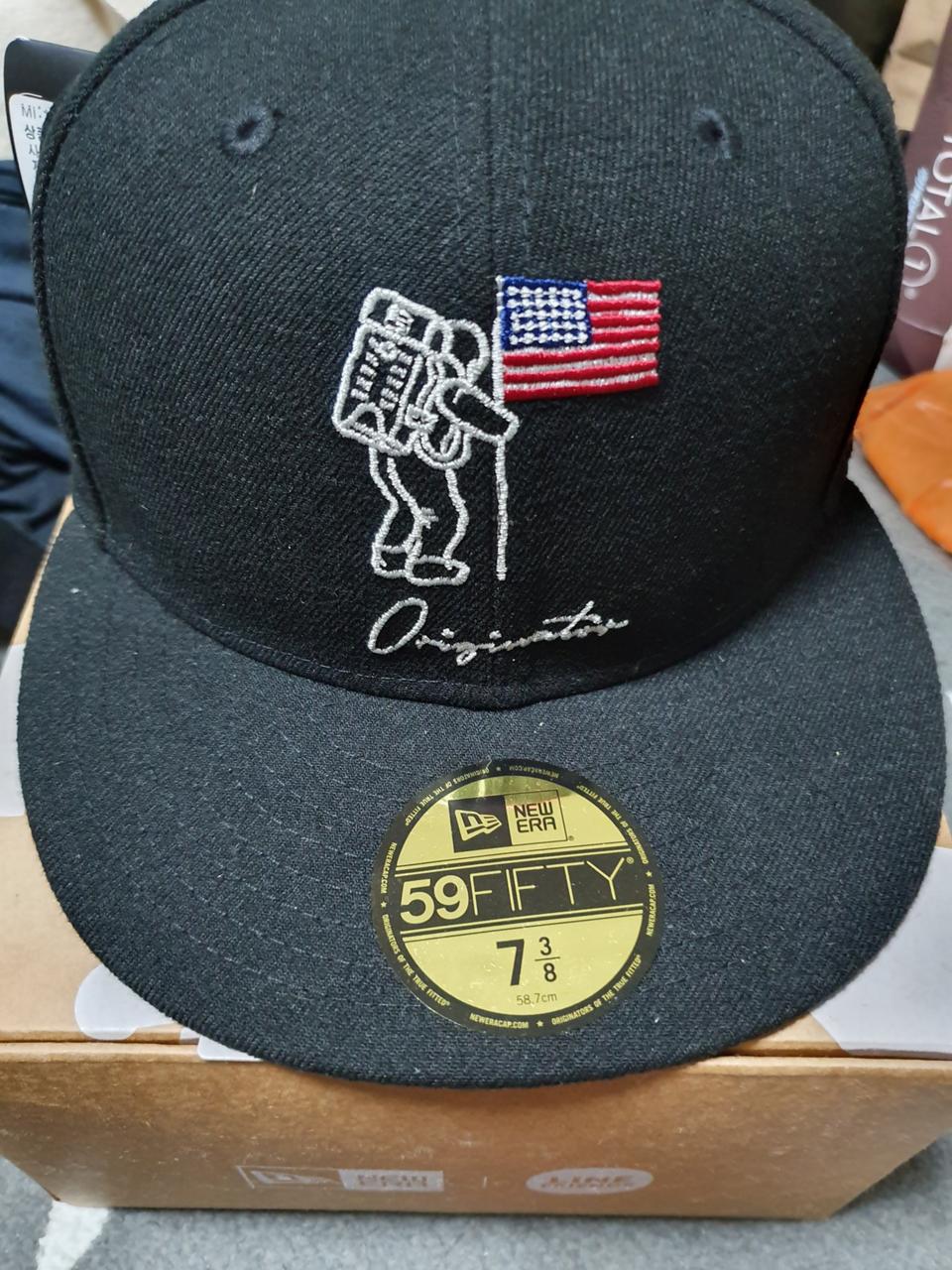 뉴에라 스페이스 에디션 스냅백(박스새상품)