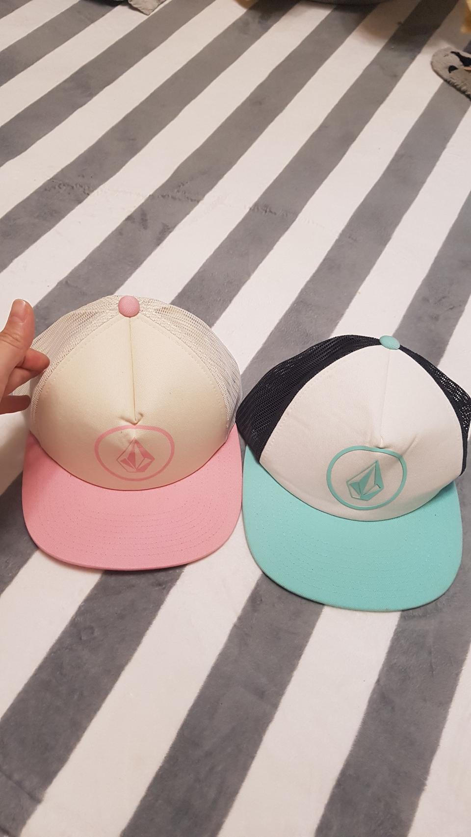 (volcom)볼컴 정품 모자, 베이비핑크