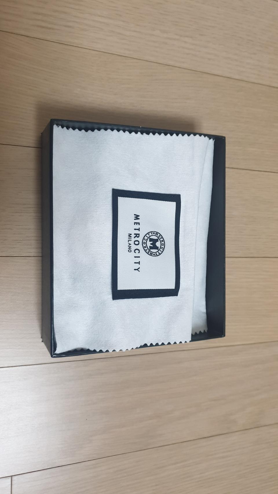 메트로시티 반지갑