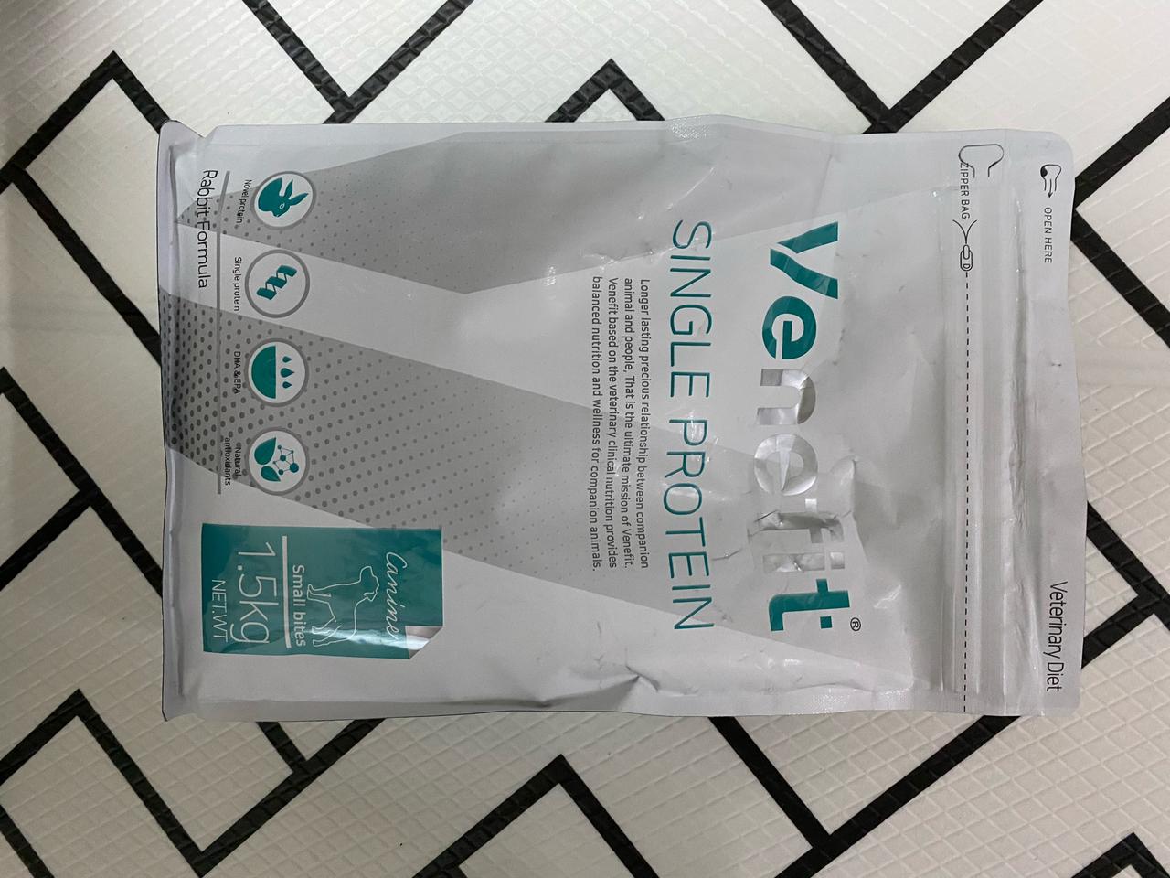 강아지사료 베네핏 싱글프로틴 1.5kg 새상품 팔아요