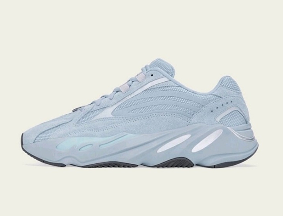 이지부스트700v2호스피탈블루