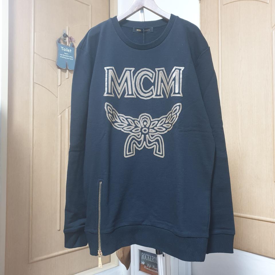 정품 MCM 남녀공용 티셔츠 새상품