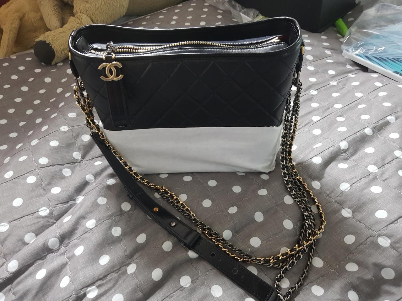 샤넬가브리엘 호보백 미듐사이즈 판매~!!(쿨거시네고가능)