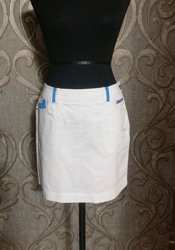 새상품급/루이까스텔 H라인 치마바지(화이트)