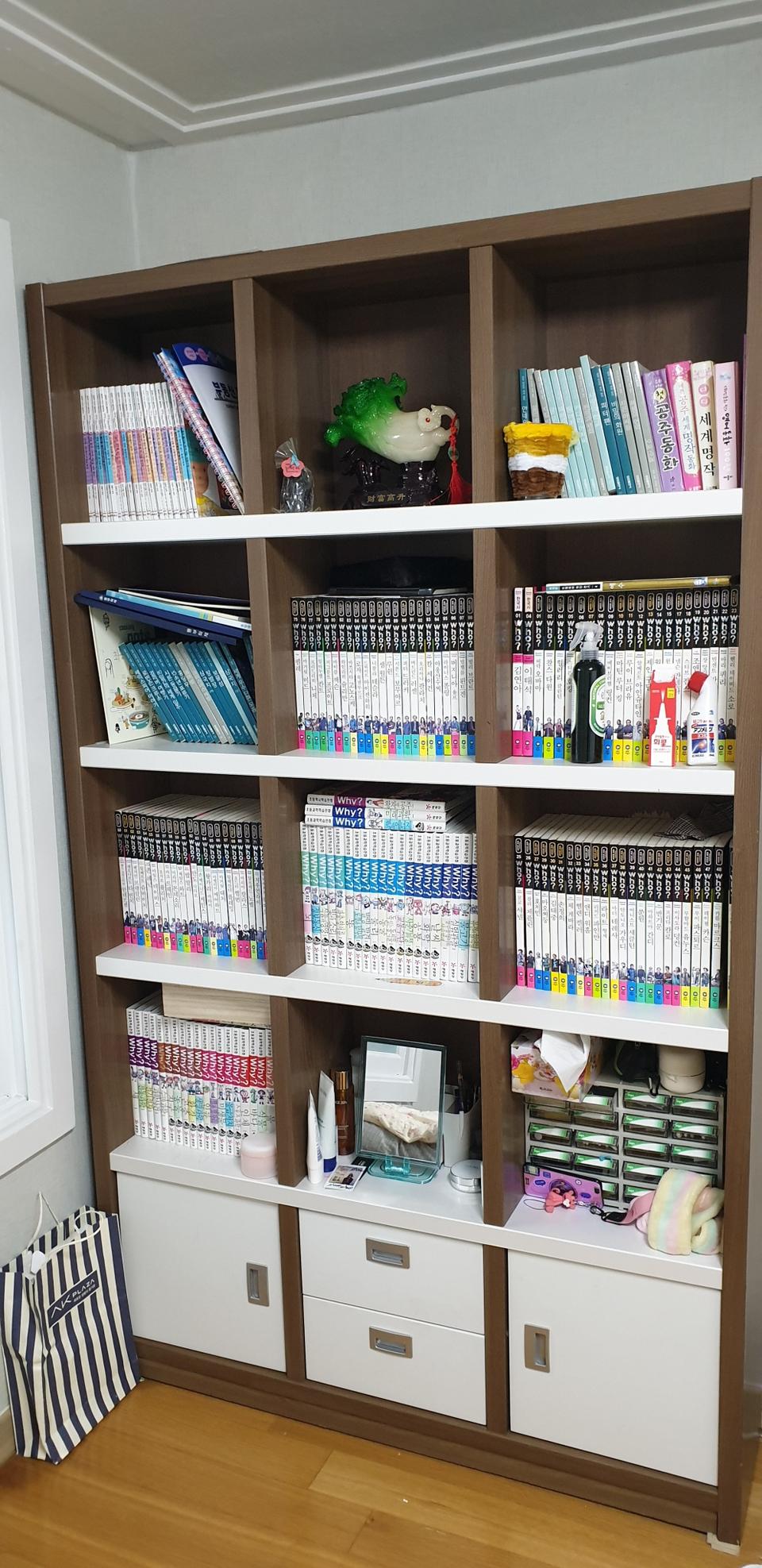 책장 판매합니다 