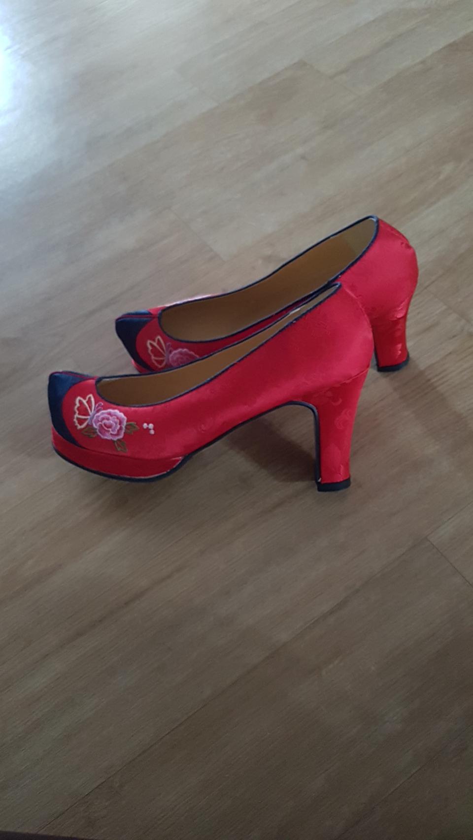 한복신발 꽃신고무신 235~굽9센치