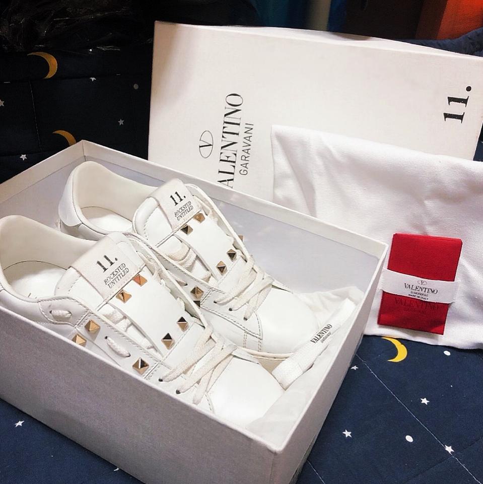 정품 발렌티노 락스터드 풀박 37.5(240~245)