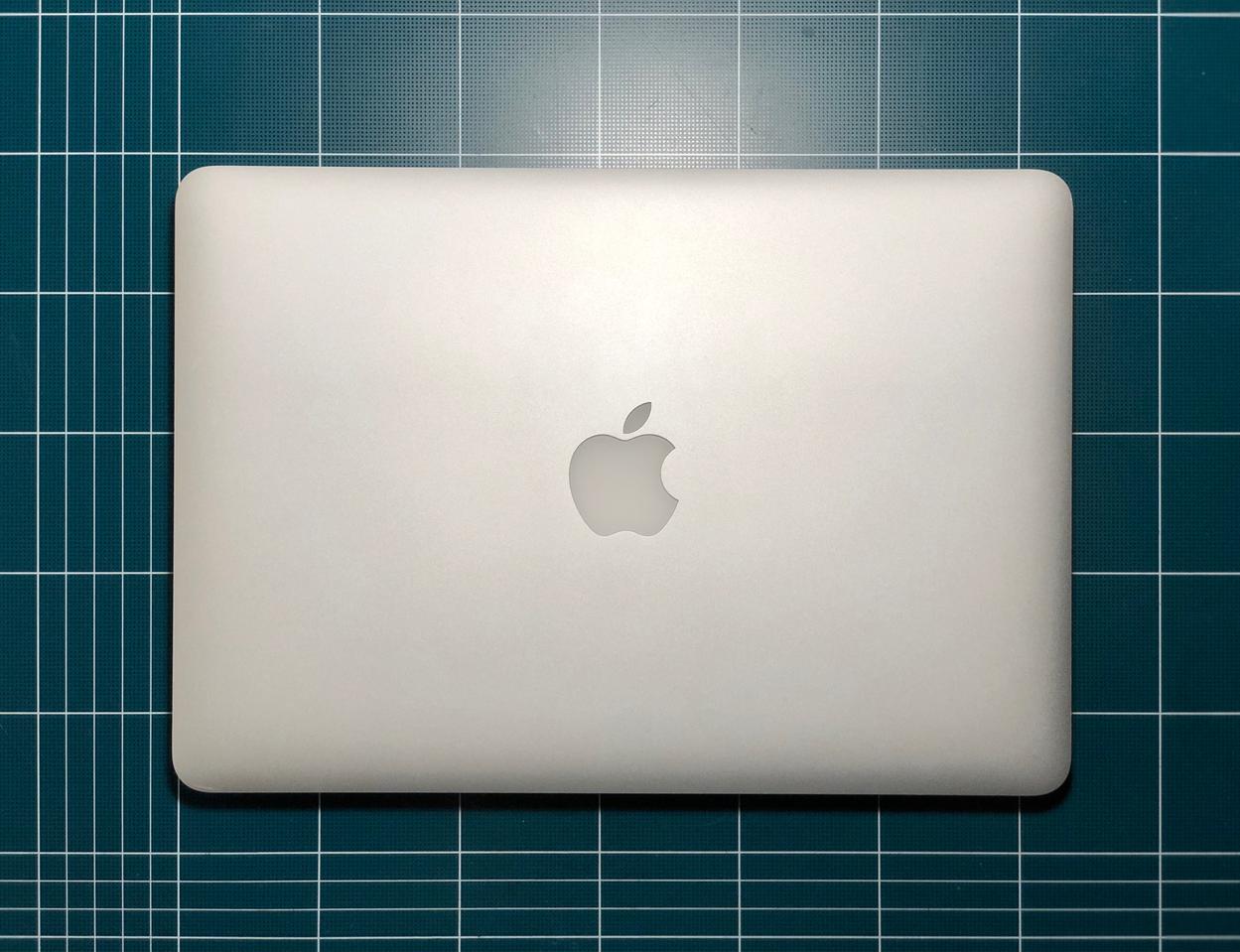 맥북 프로 판매합니다 / 아이패드 교환도 받아요