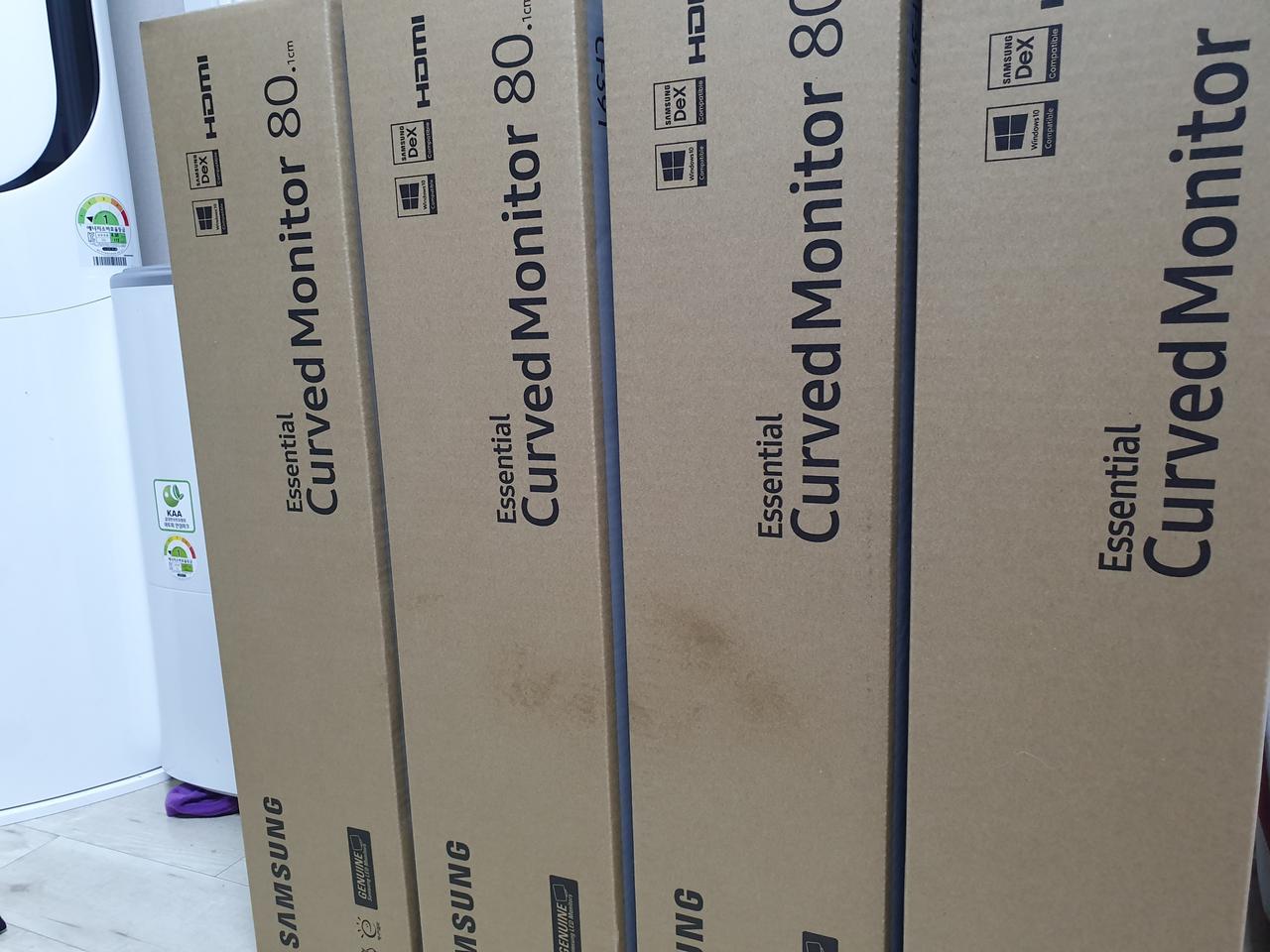 삼성 32인치 커브드 모니터(LC32F391FWKX)미개봉 새제품 팝니다
