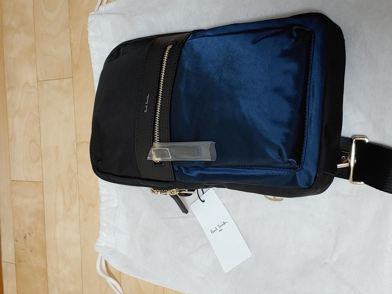 [새제품] 폴스미스 슬링백 블랙 네이비