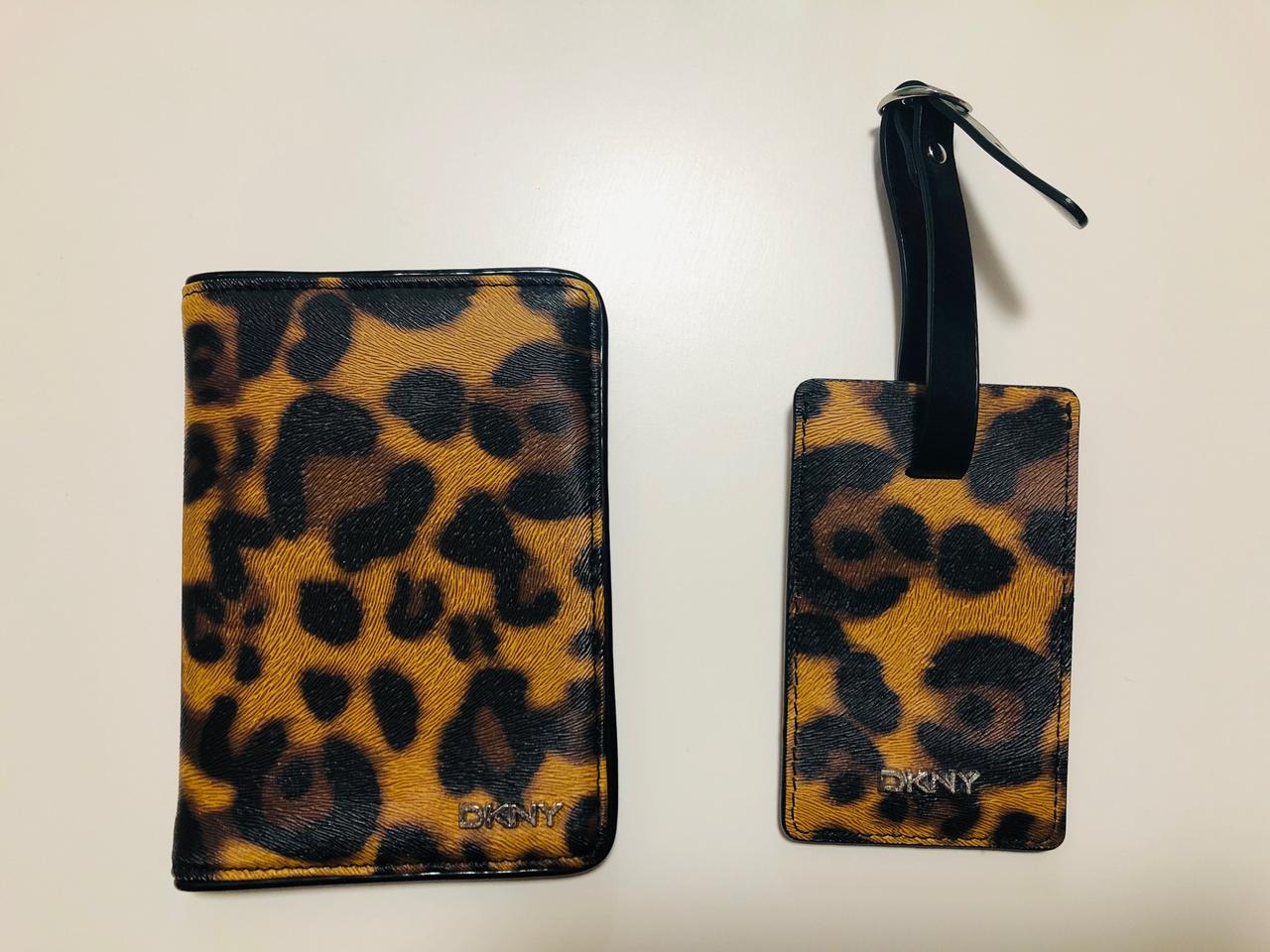 (새상품) DKNY 여권케이스+네임택