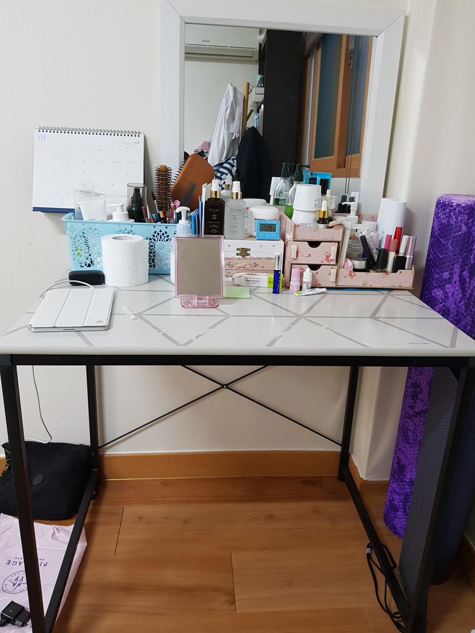 거울,테이블,의자