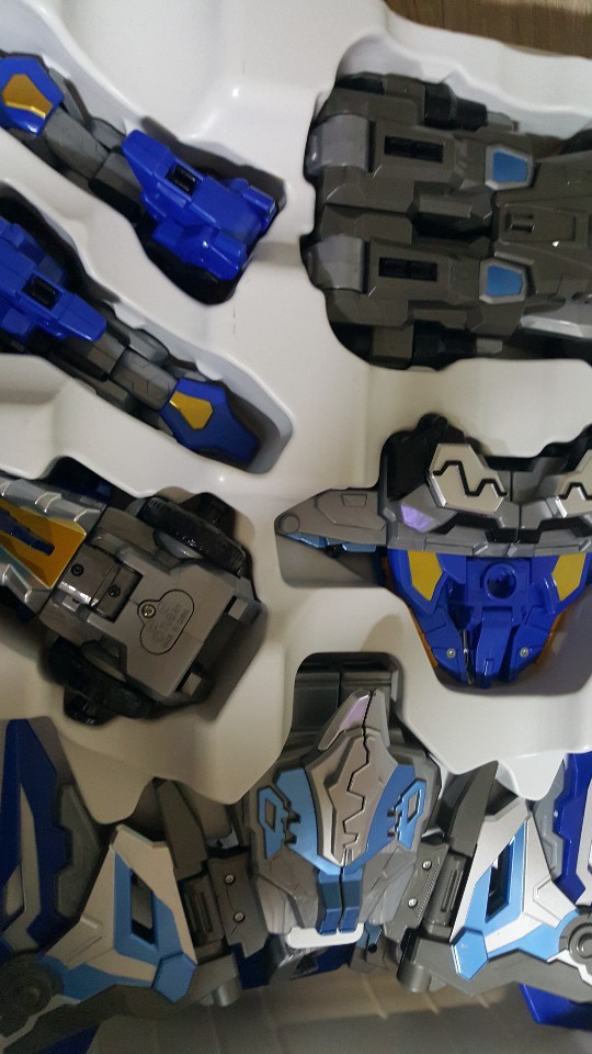 다이노코어 얼티밋 디버스터/하이퍼 디버스터 케라토