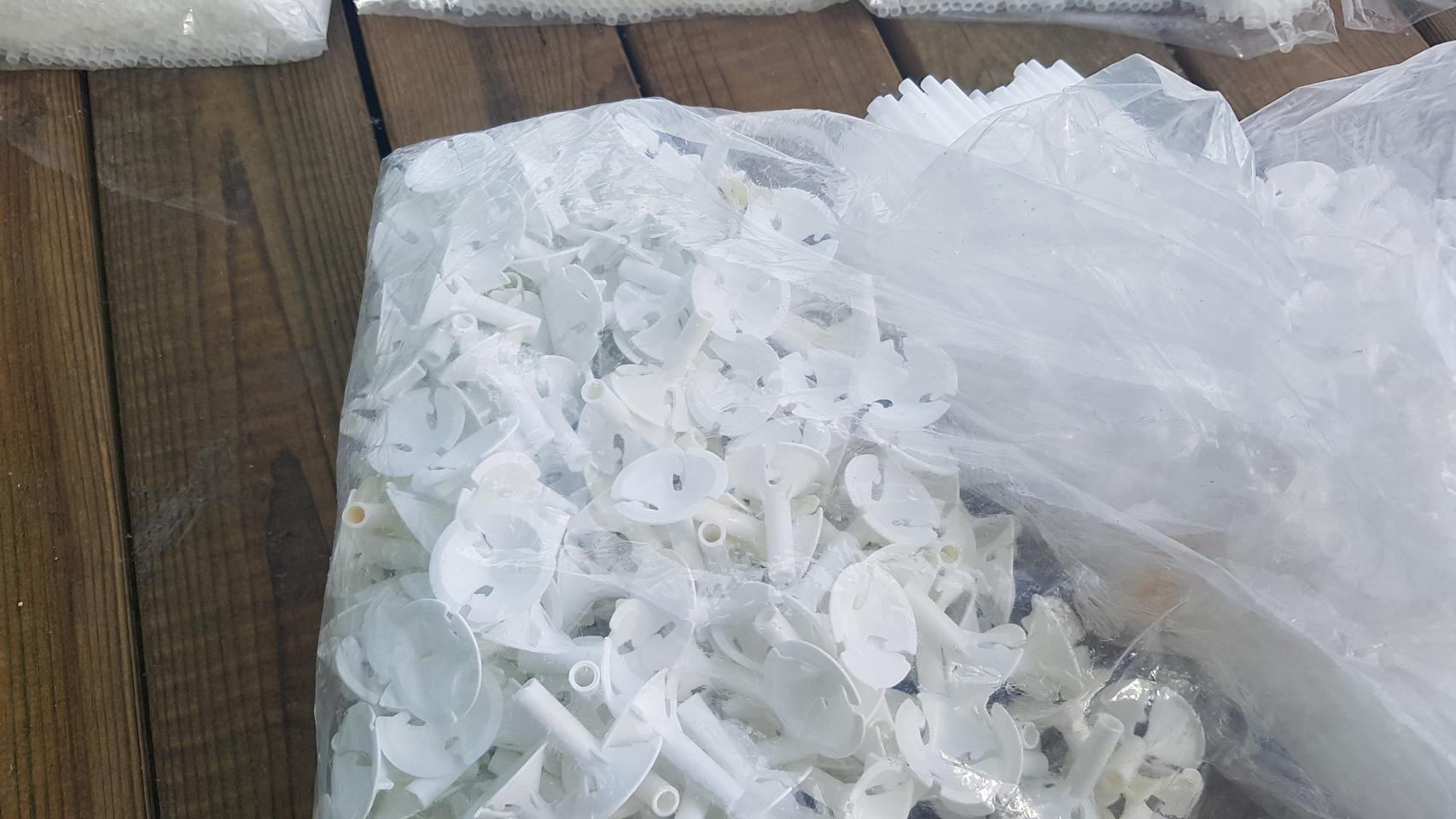 풍선막대 세트입니다.풍선스틱컵막대는 한봉지당200개인듯