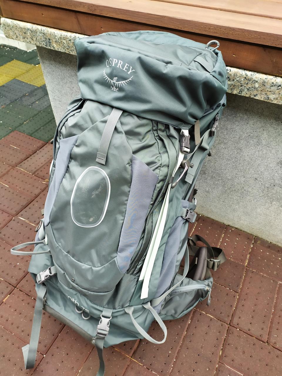 OSPREY 오스프리 제니스75L팝니다.