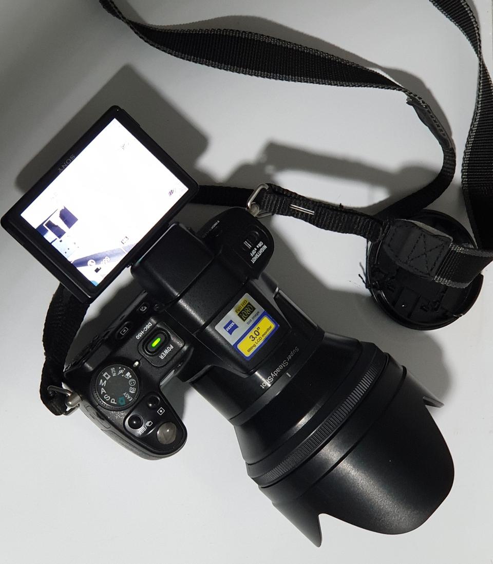 소니 하이엔드 카메라 DSC - H50