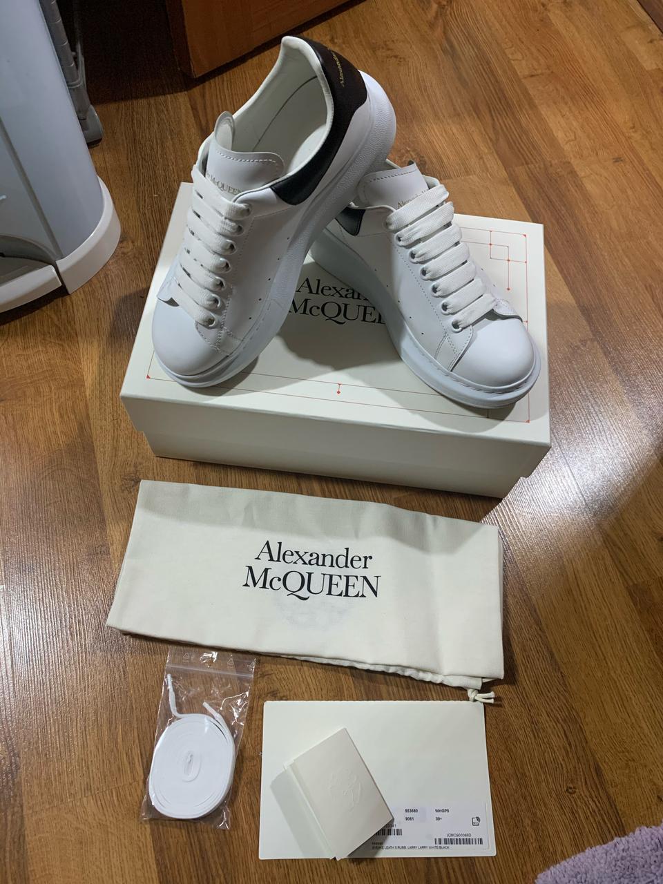 알렉산더 맥퀸 오버솔