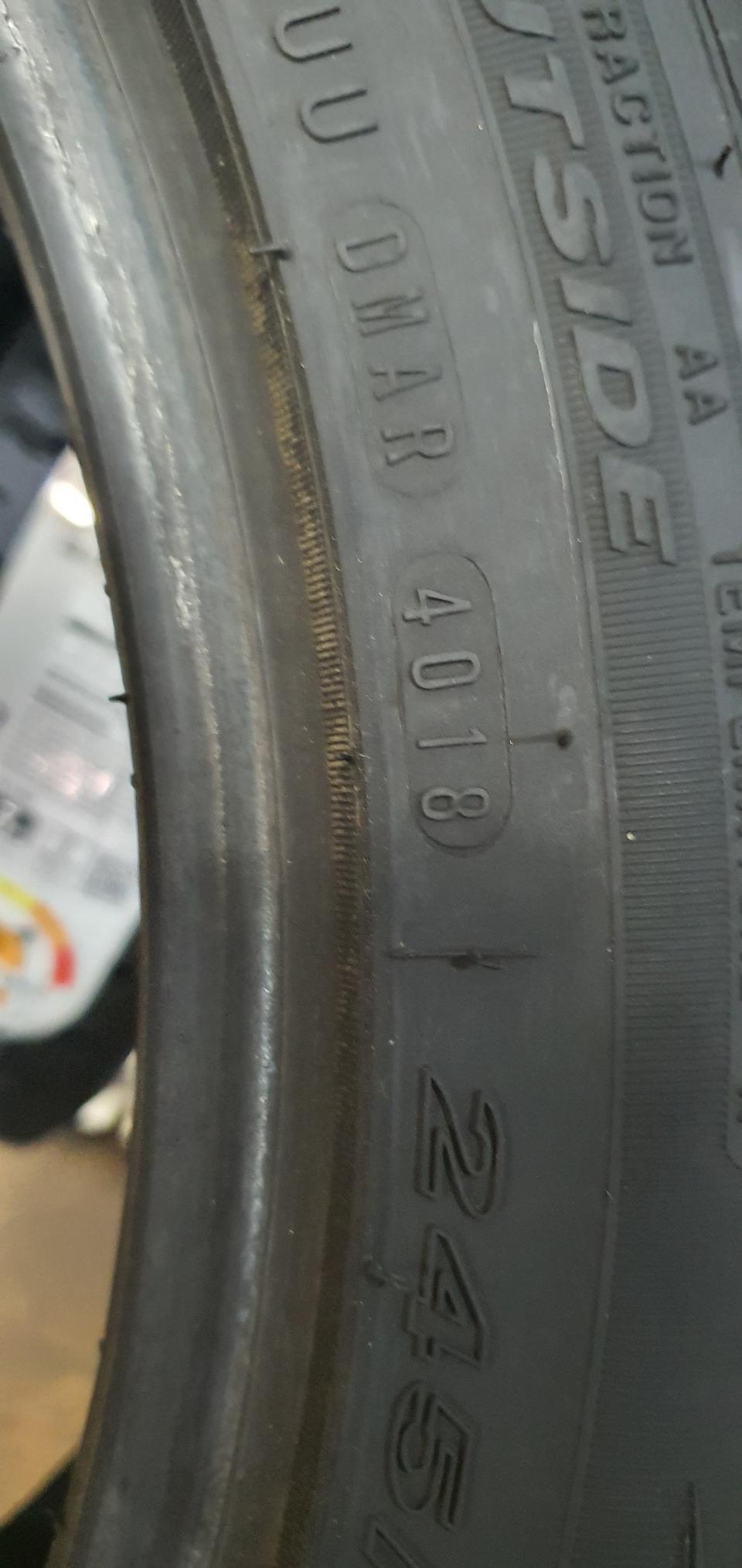 245 40 19 넥센 엔페라 SU1