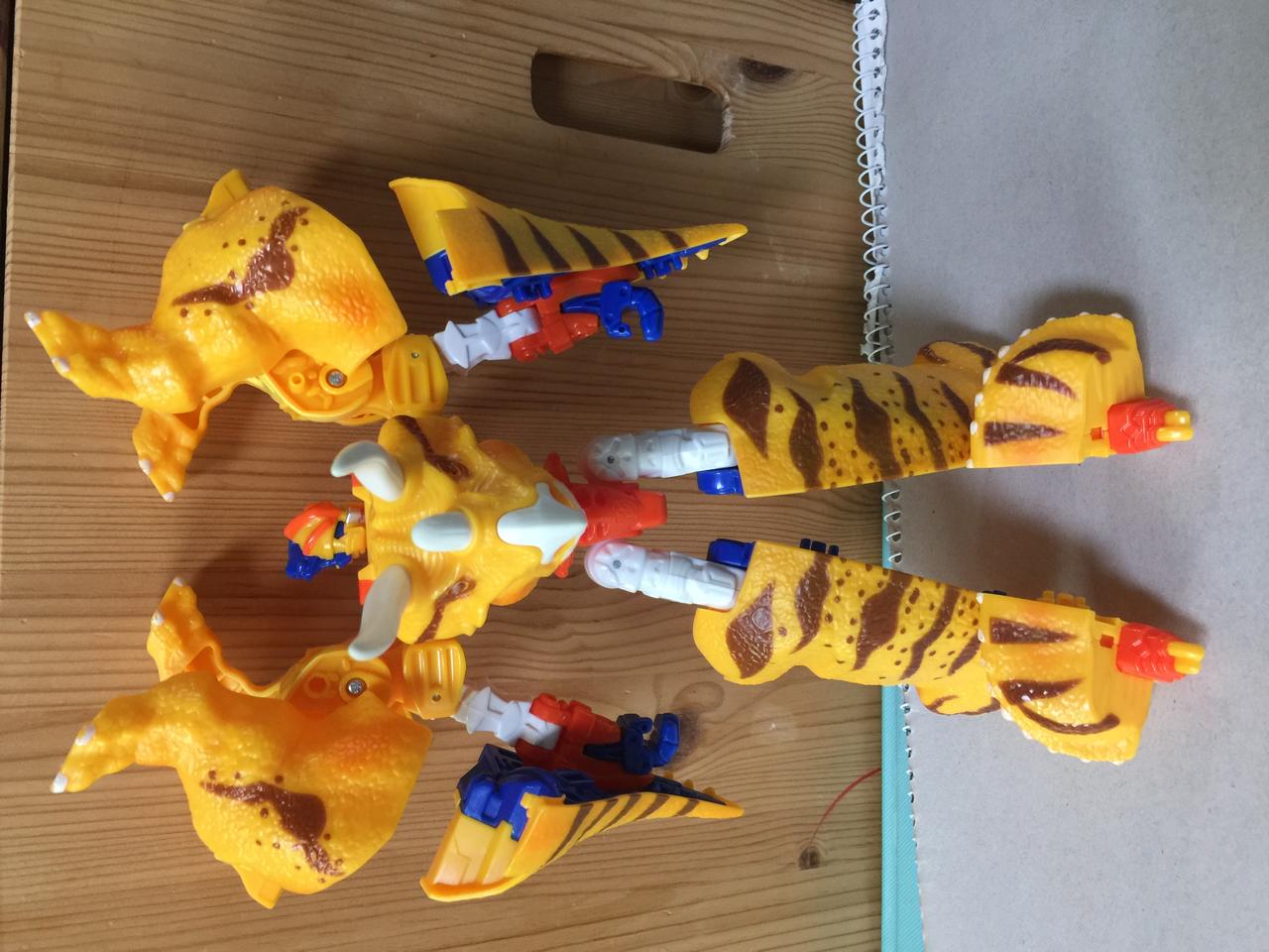 헬로카봇 트리톤