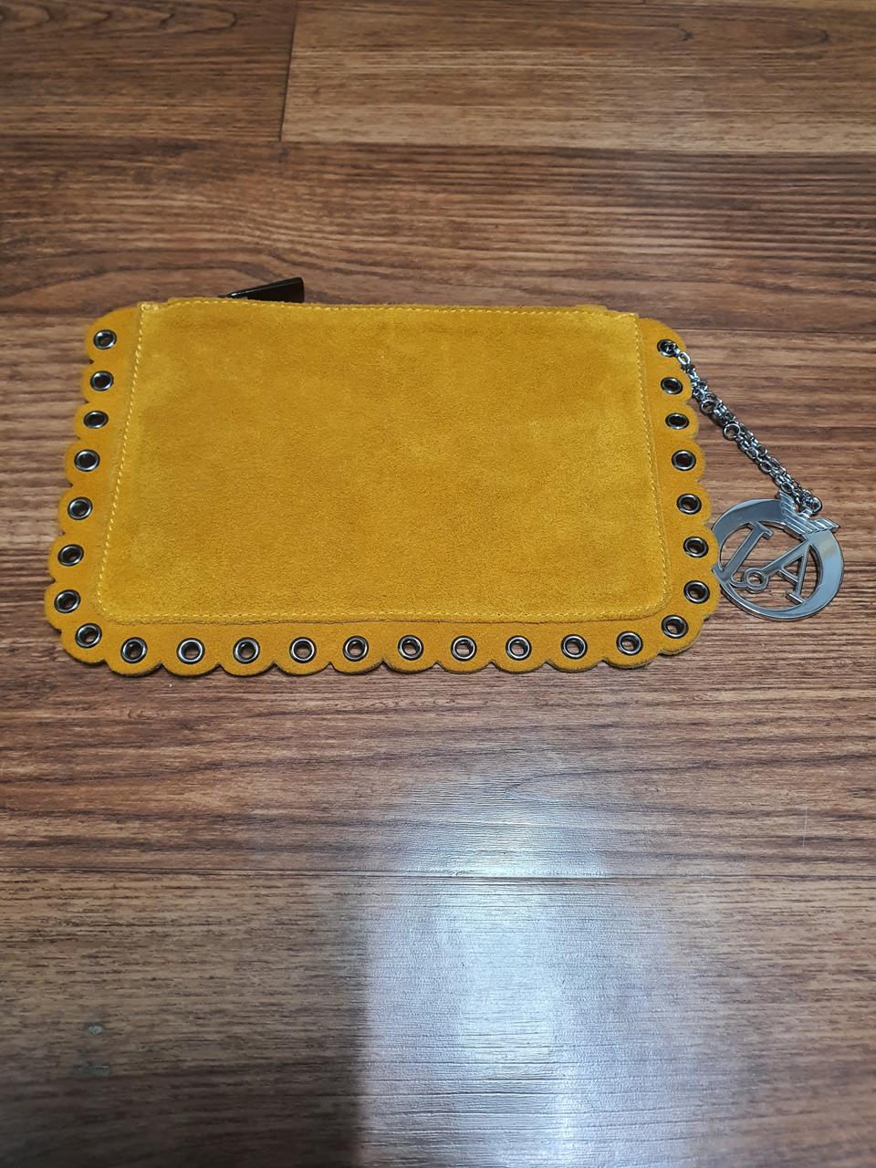 바네사부르노클러치