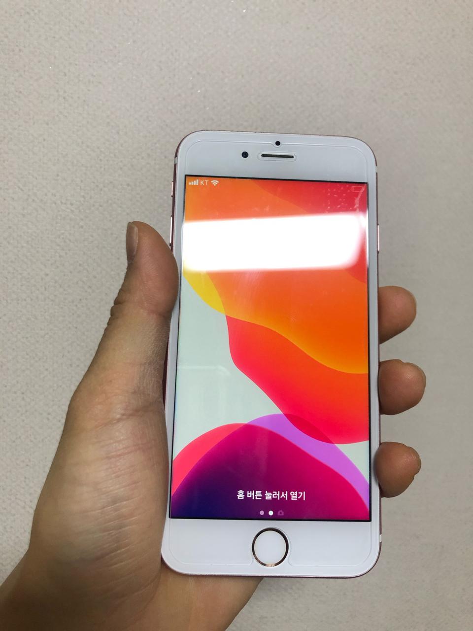 아이폰6s 64 로즈골드 배터리100 팝니다