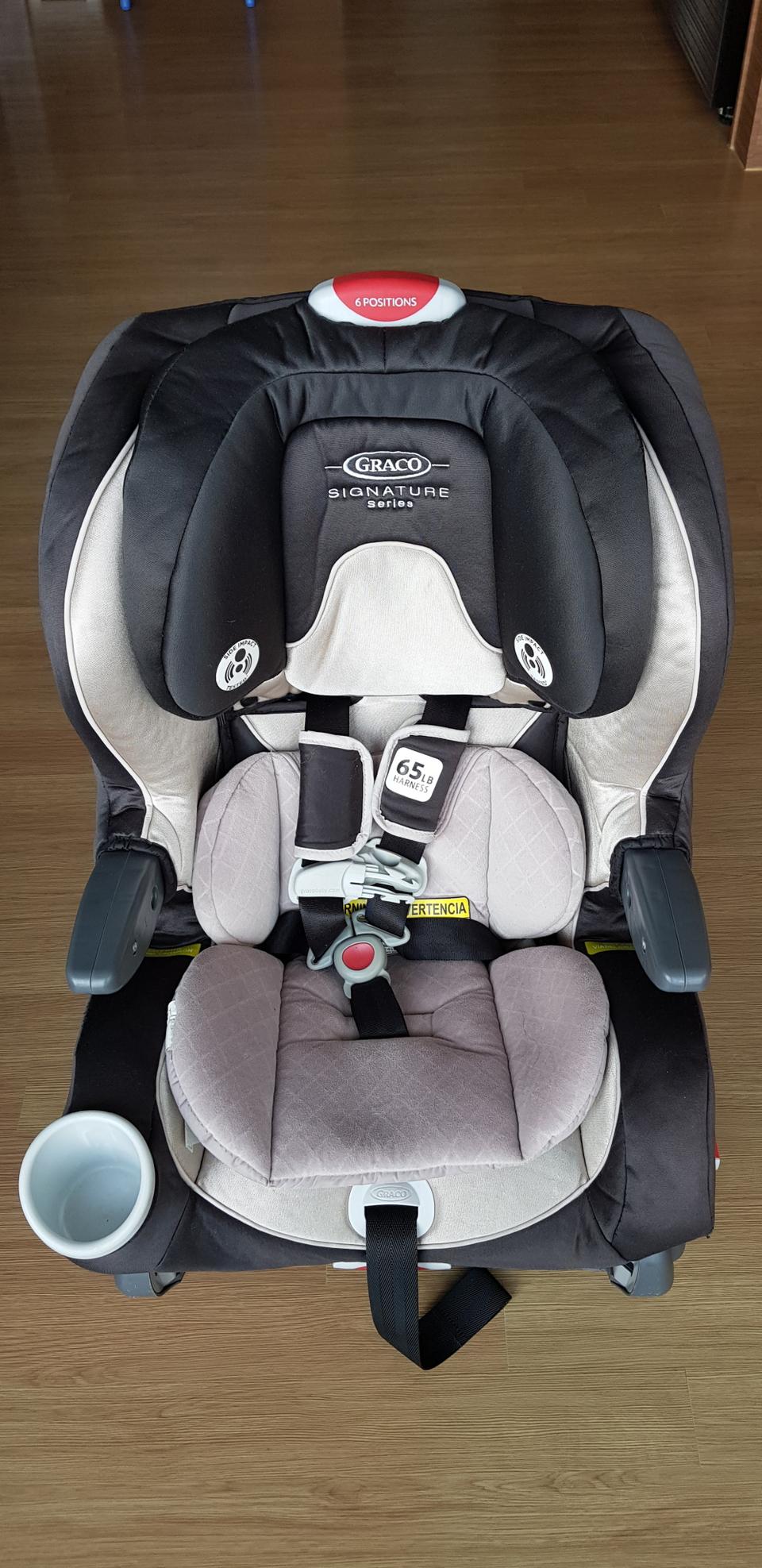 그라코유아카시트