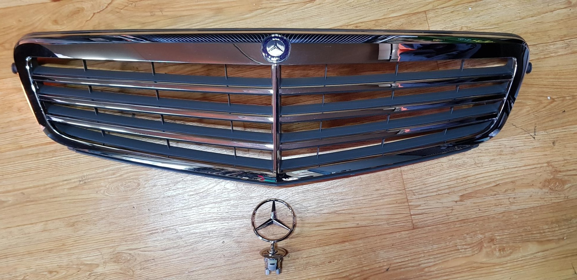 벤츠 라지에타 그릴