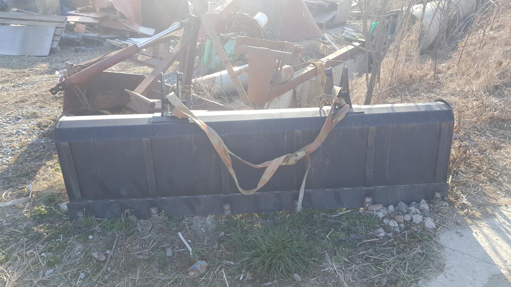 트렉터로다박아지