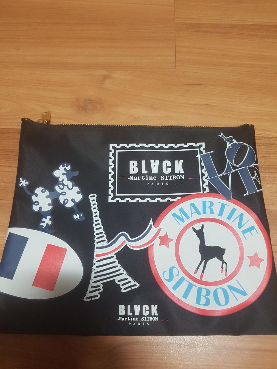 블랙 마틴 싯봉 클러치  새상품!!