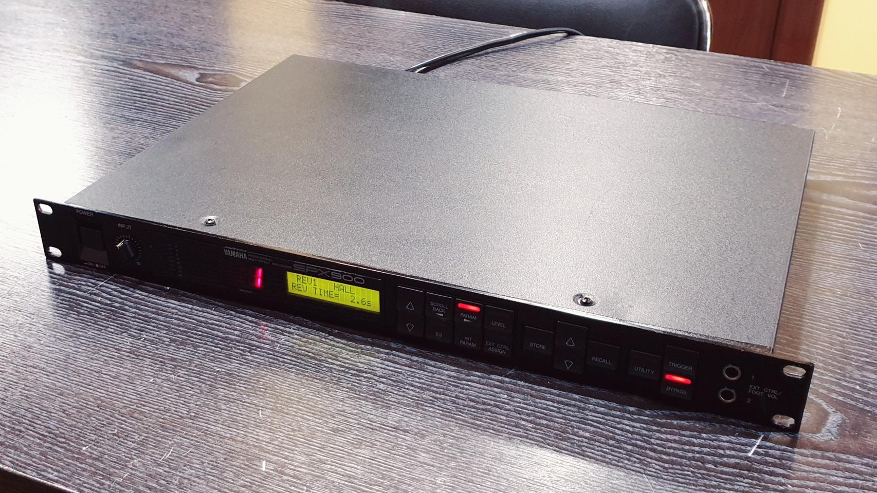 야마하이펙터 YAMAHA SPX900 멀티이펙트프로세서