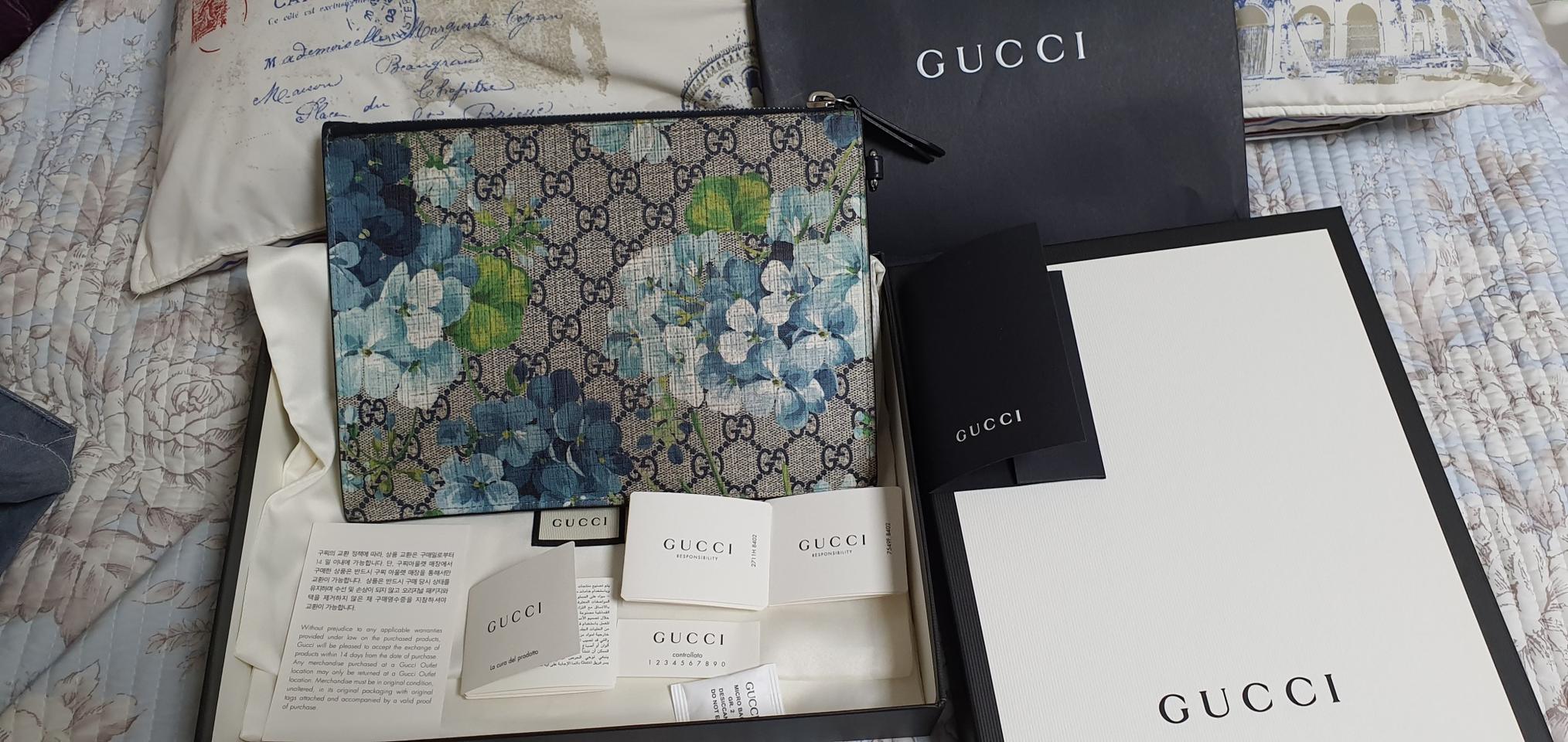 구찌 블룸 클러치