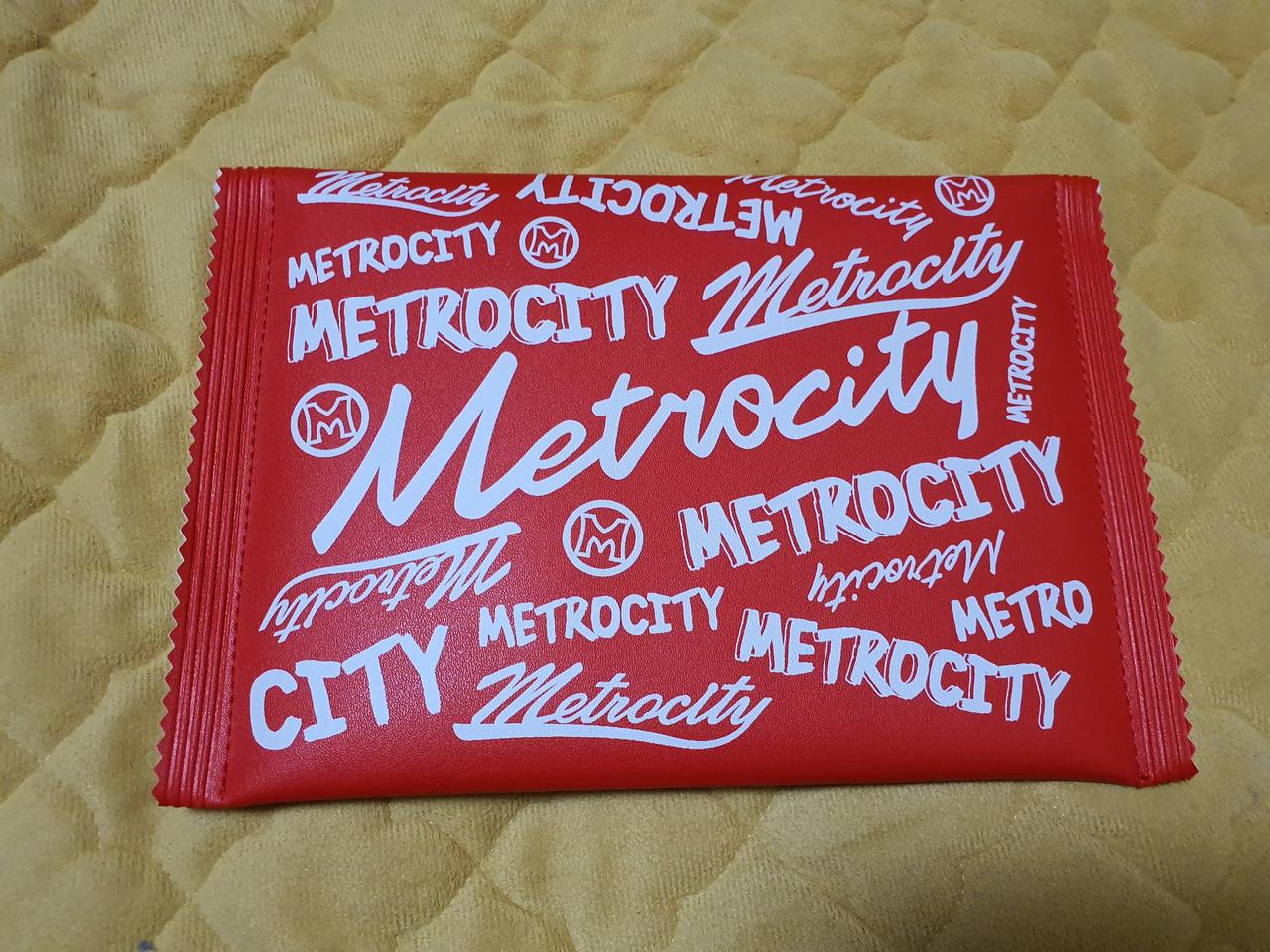 메트로시티 트루레드파우치