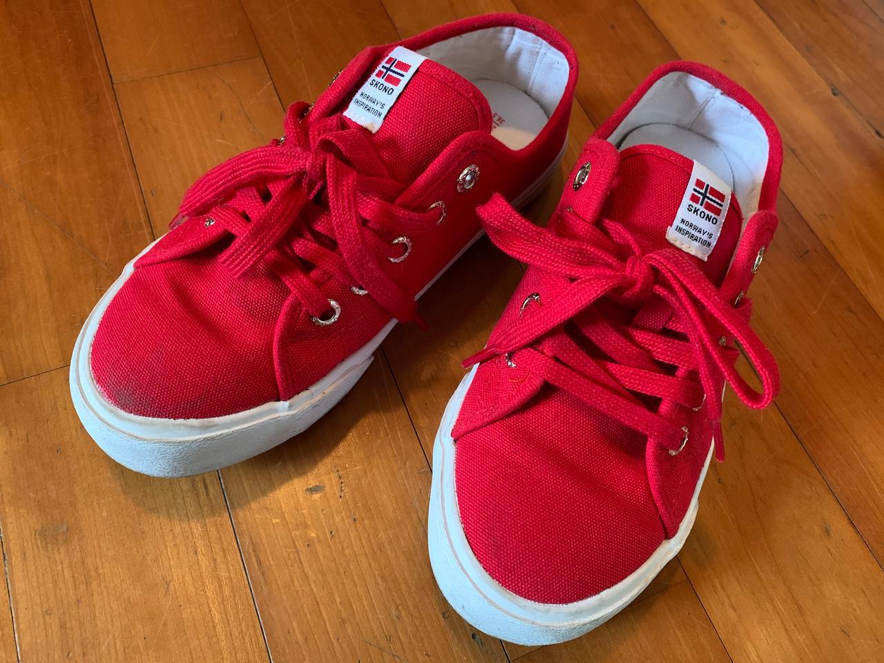 [스코노] 롯데백화점 구입. 230mm 두번 신은 여성 운동화