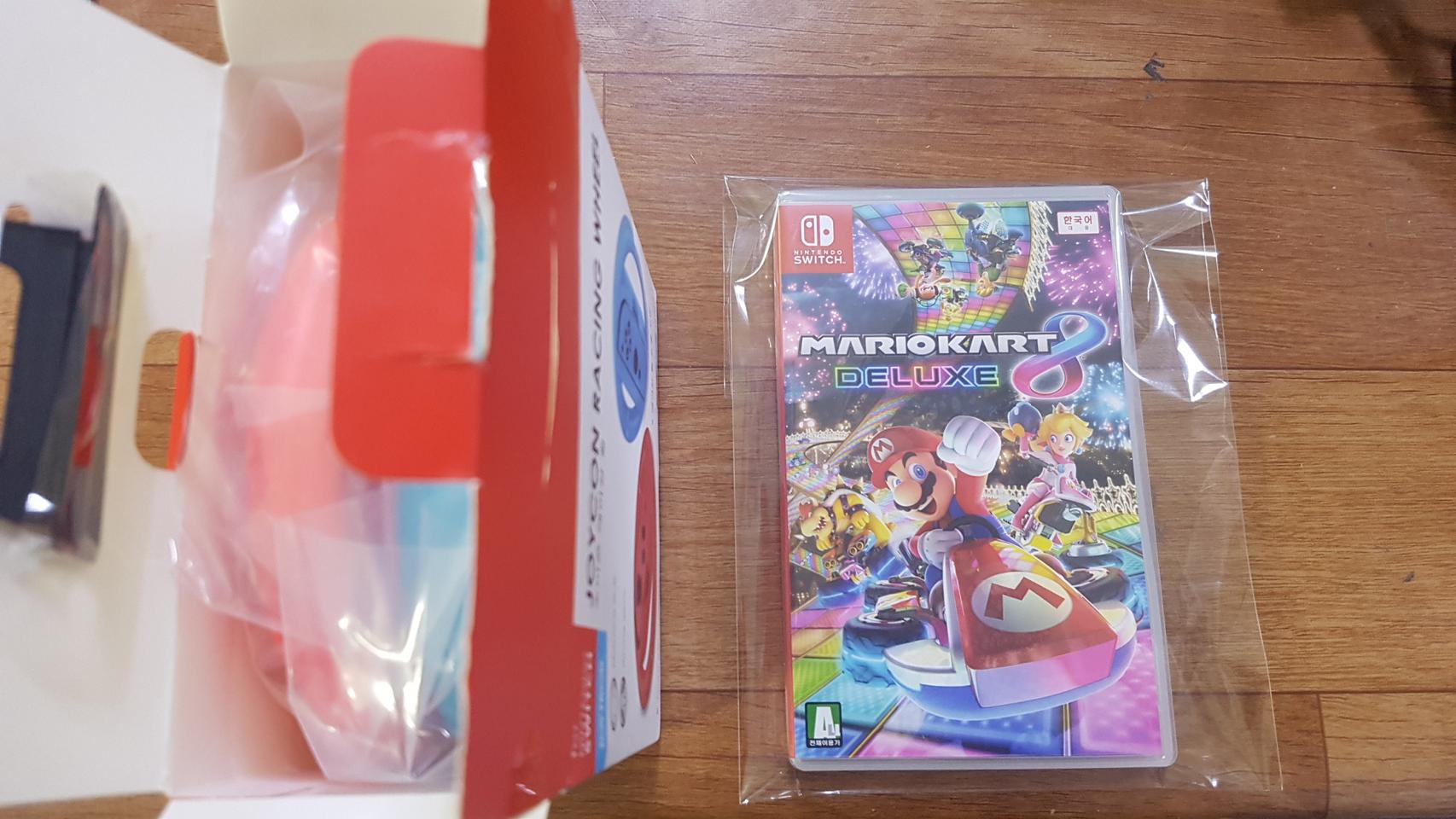 스위치 마리오카트 디럭스, 핸들2개 팝니다.