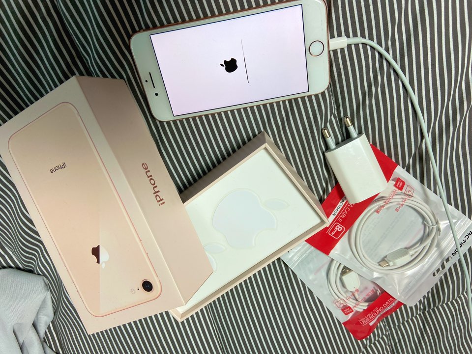 아이폰8 로즈골드 64GB