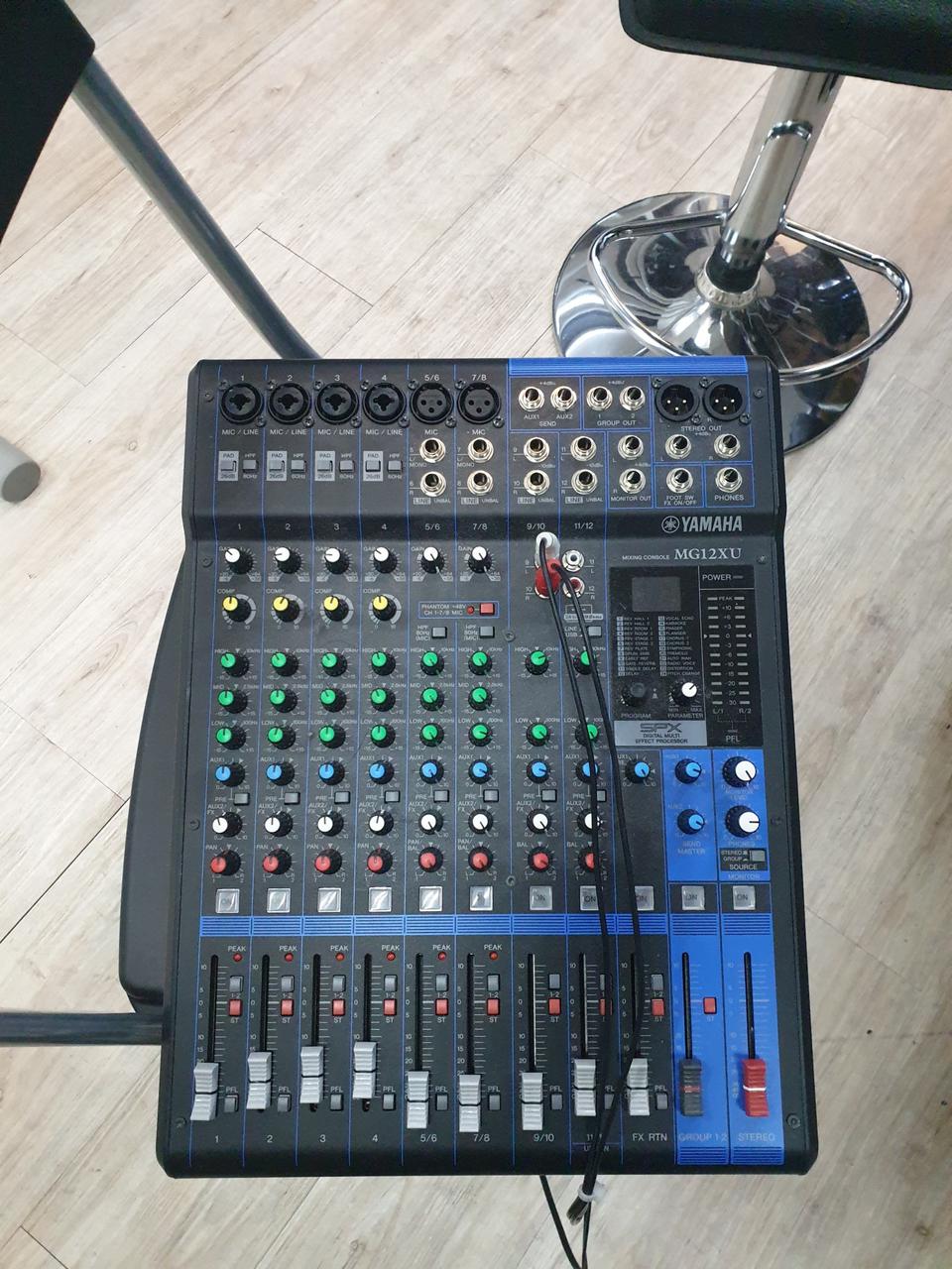 야마하 yamaha Mg12xu 12채널 믹서 판매합니다.