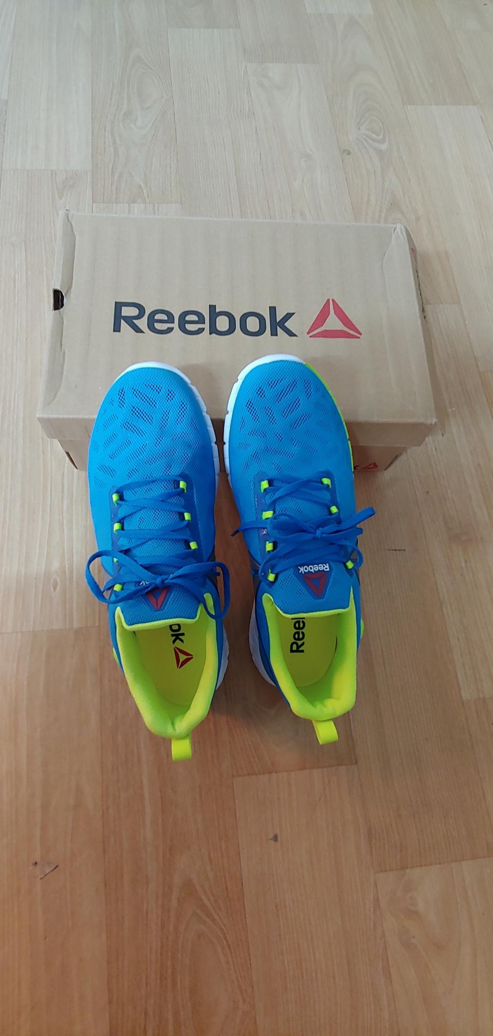 리복운동화255 신상품