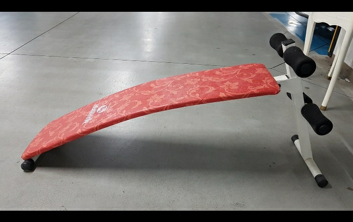 윗몸 운동기구(상태 최상)