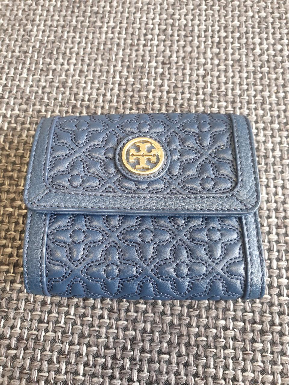 토리버치 브라이언트 미니 지갑 팔아요(미사용)