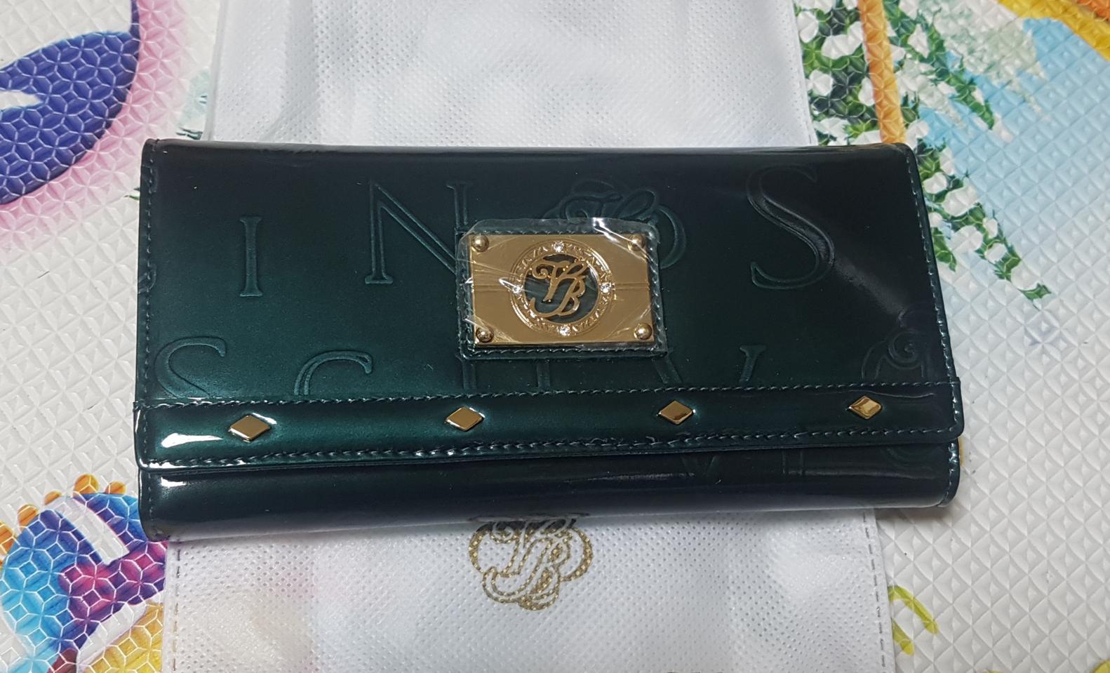 빈치스벤치 여성용 예쁜 장지갑 미사용